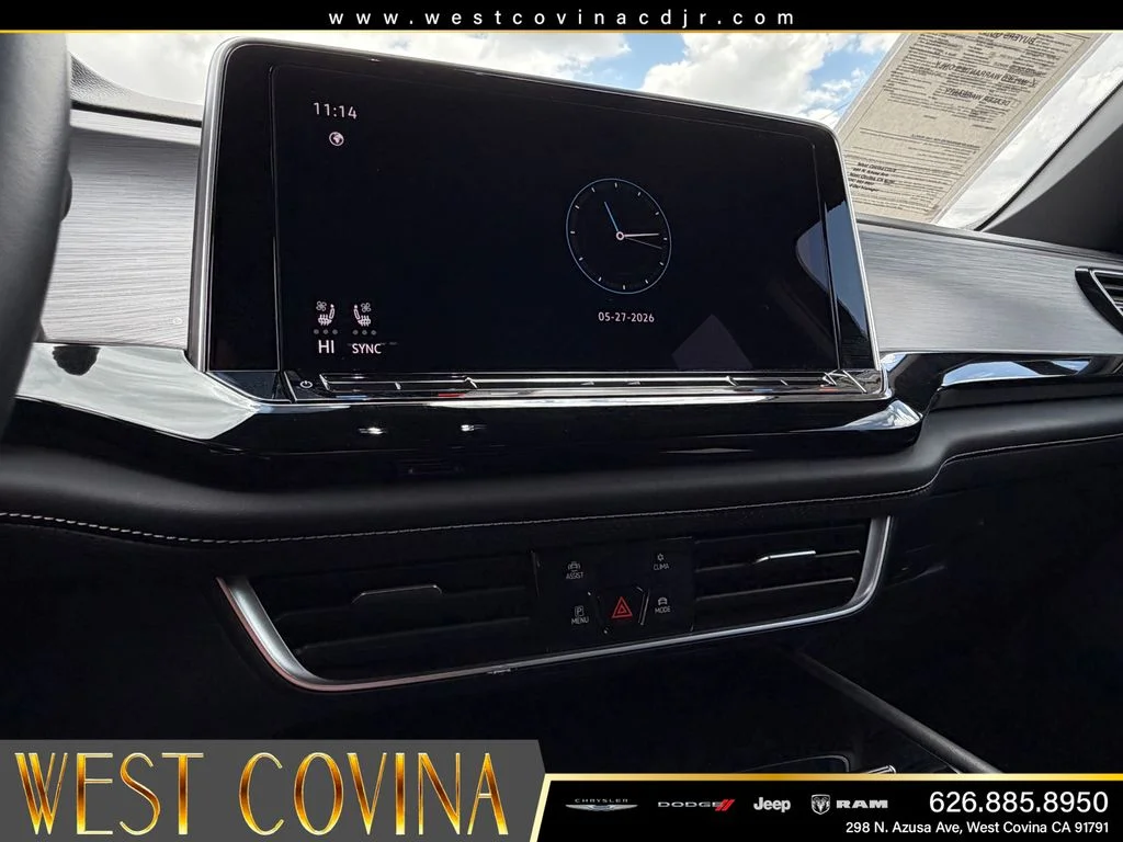 Used 2025 Black Volkswagen 2.0T SE w/Technology image 20