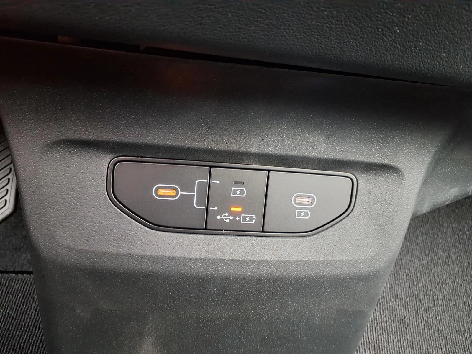 New 2026 Wolf Gray Kia LIGHT image 9