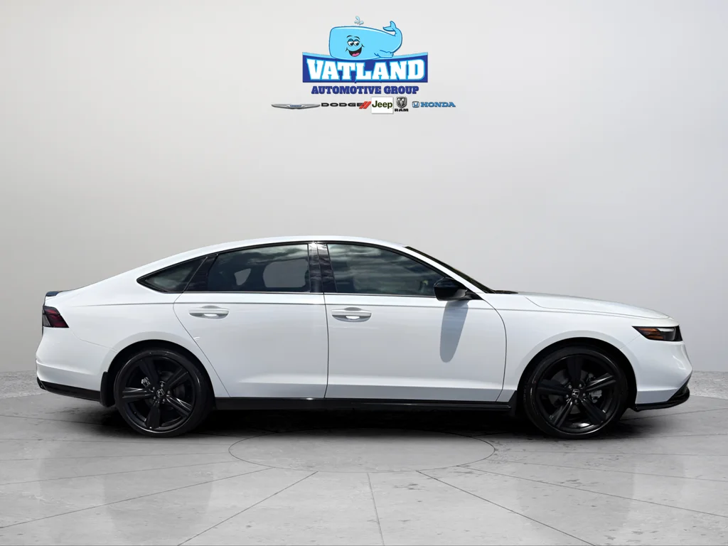 New 2026 Platinum White Pearl Honda Sport-L image 6