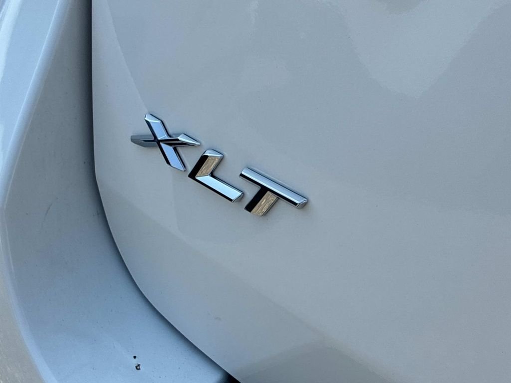 Used 2023 White Ford XLT image 15
