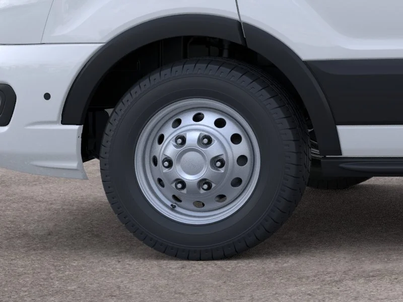 New 2026 Oxford White Ford XLT image 44