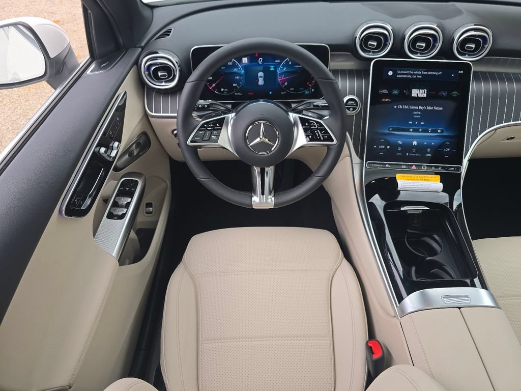 New 2027 Polar White Mercedes-Benz GLC 300 image 64