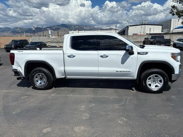 Used 2020 White GMC SLT image 3