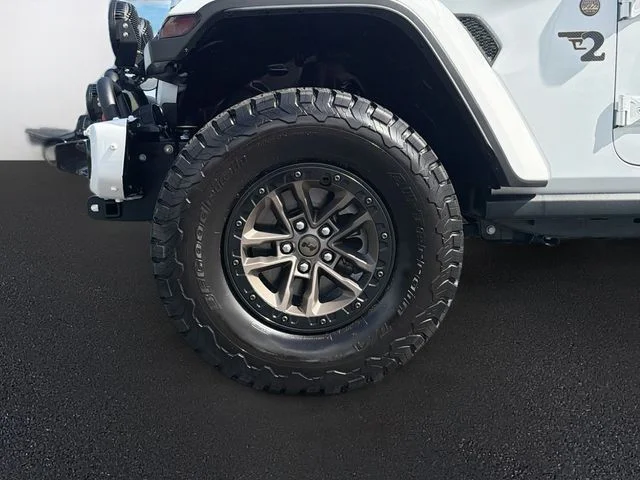 Used 2025 White Jeep Rubicon 392 image 33