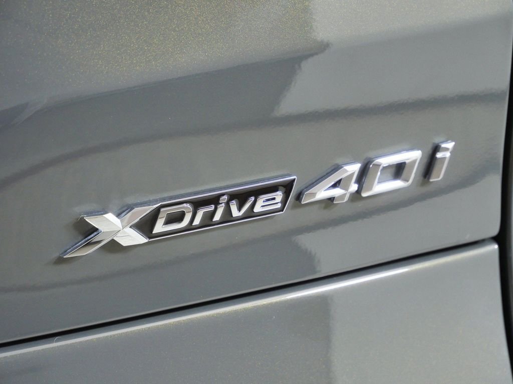 New 2026 Dravit Grey Metallic BMW xDrive40i image 12