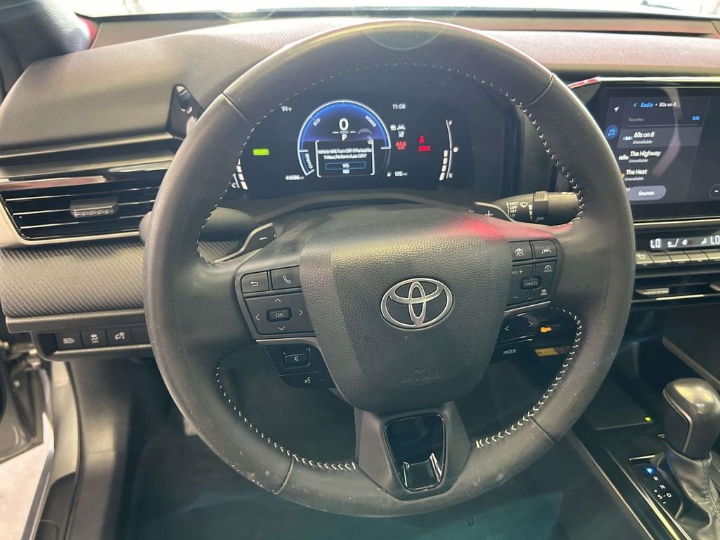 Certified Used 2025  Toyota SE image 19