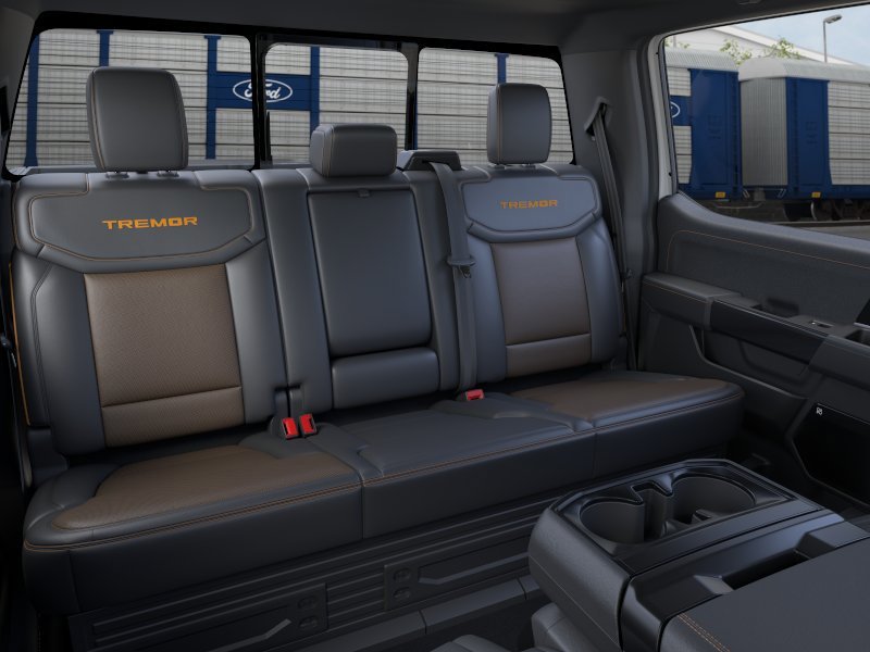 New 2026 Oxford White Ford Tremor image 11