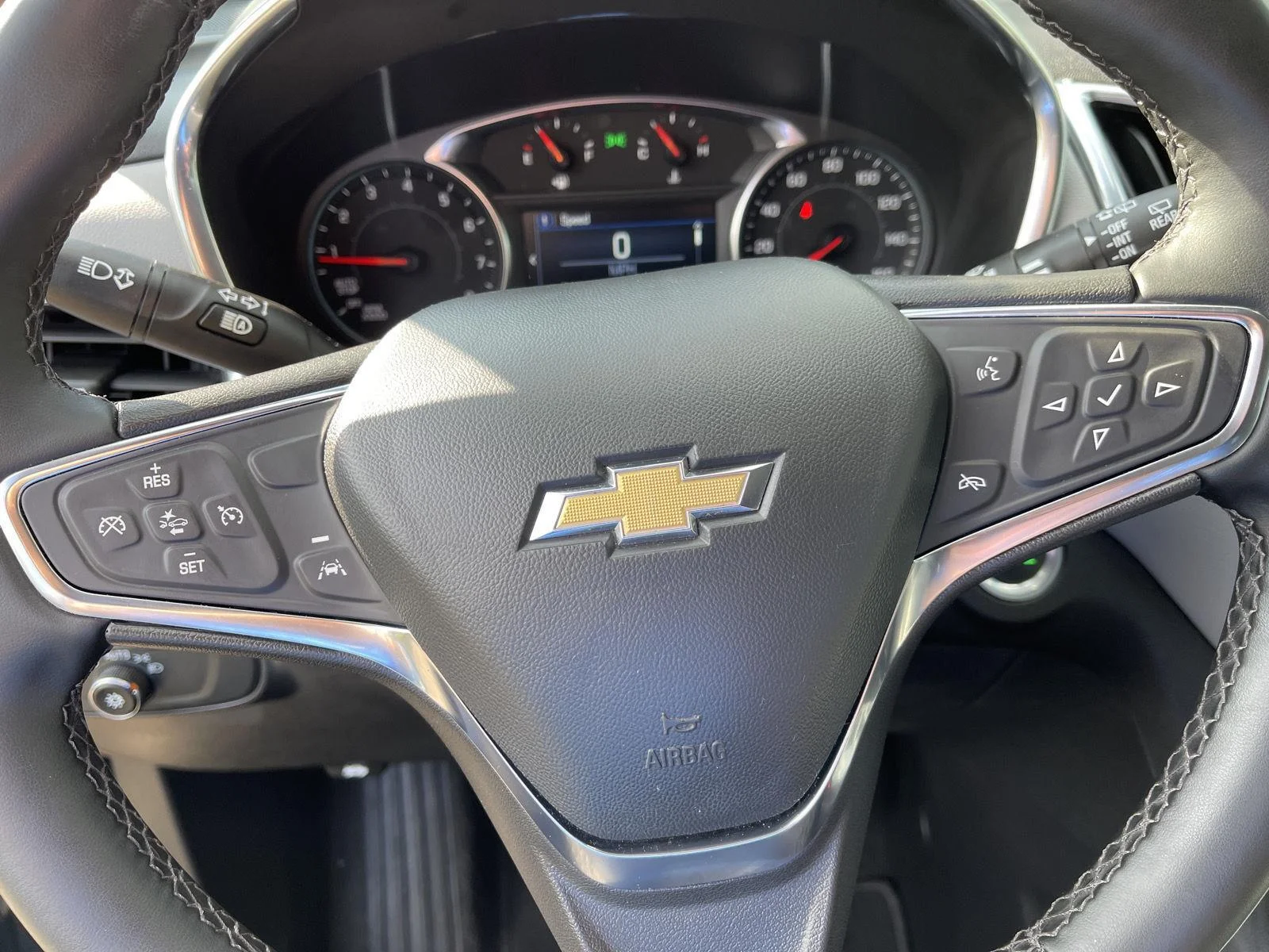 Used 2024 Lakeshore Blue Metallic Chevrolet LT image 22