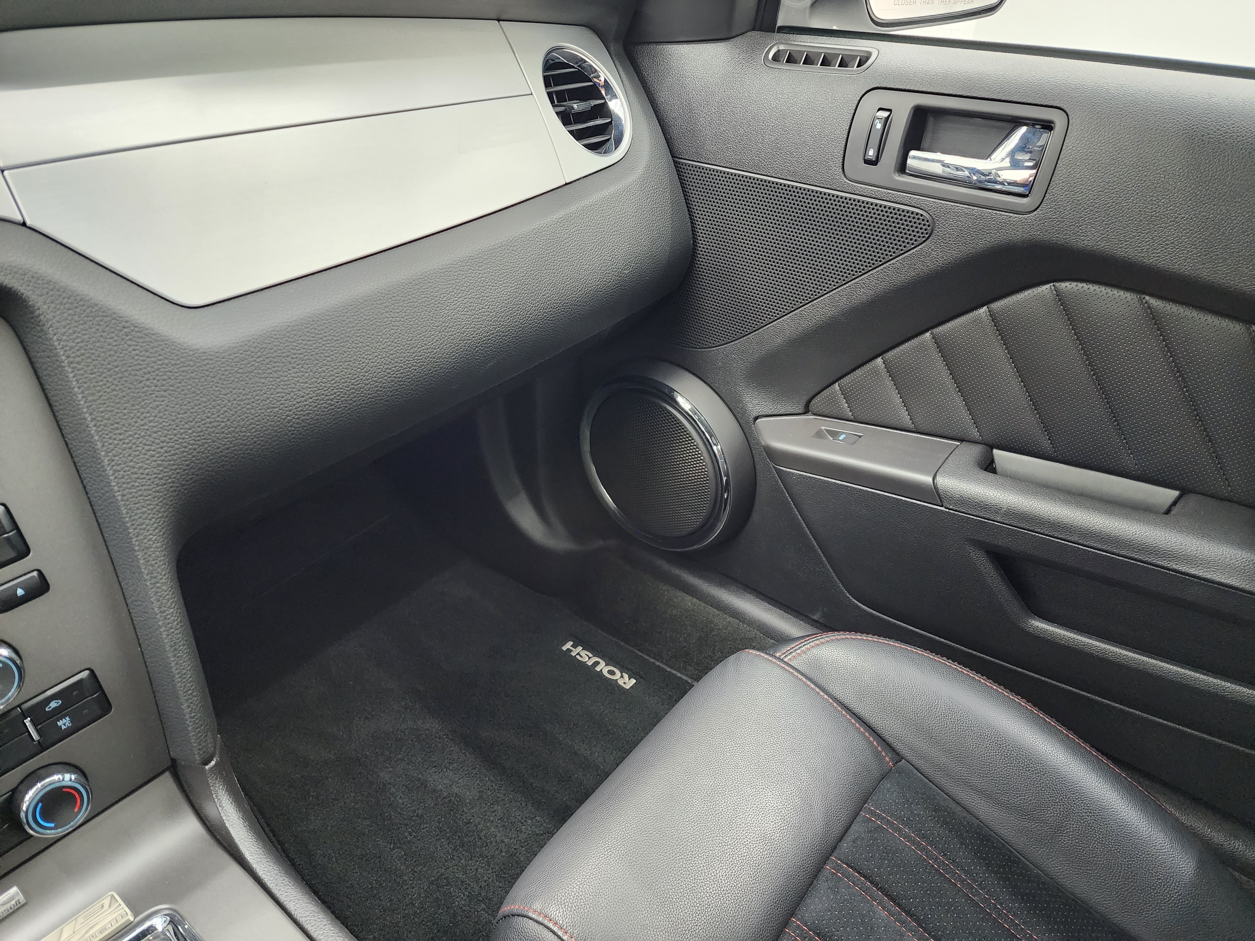 Used 2012 Performance White Ford GT Premium: GT PREMIUM-ROUSH STAGE 3-SUPERCHARGED-6 SPEED STICK-20 WHEELS-HID LIGHTS image 13