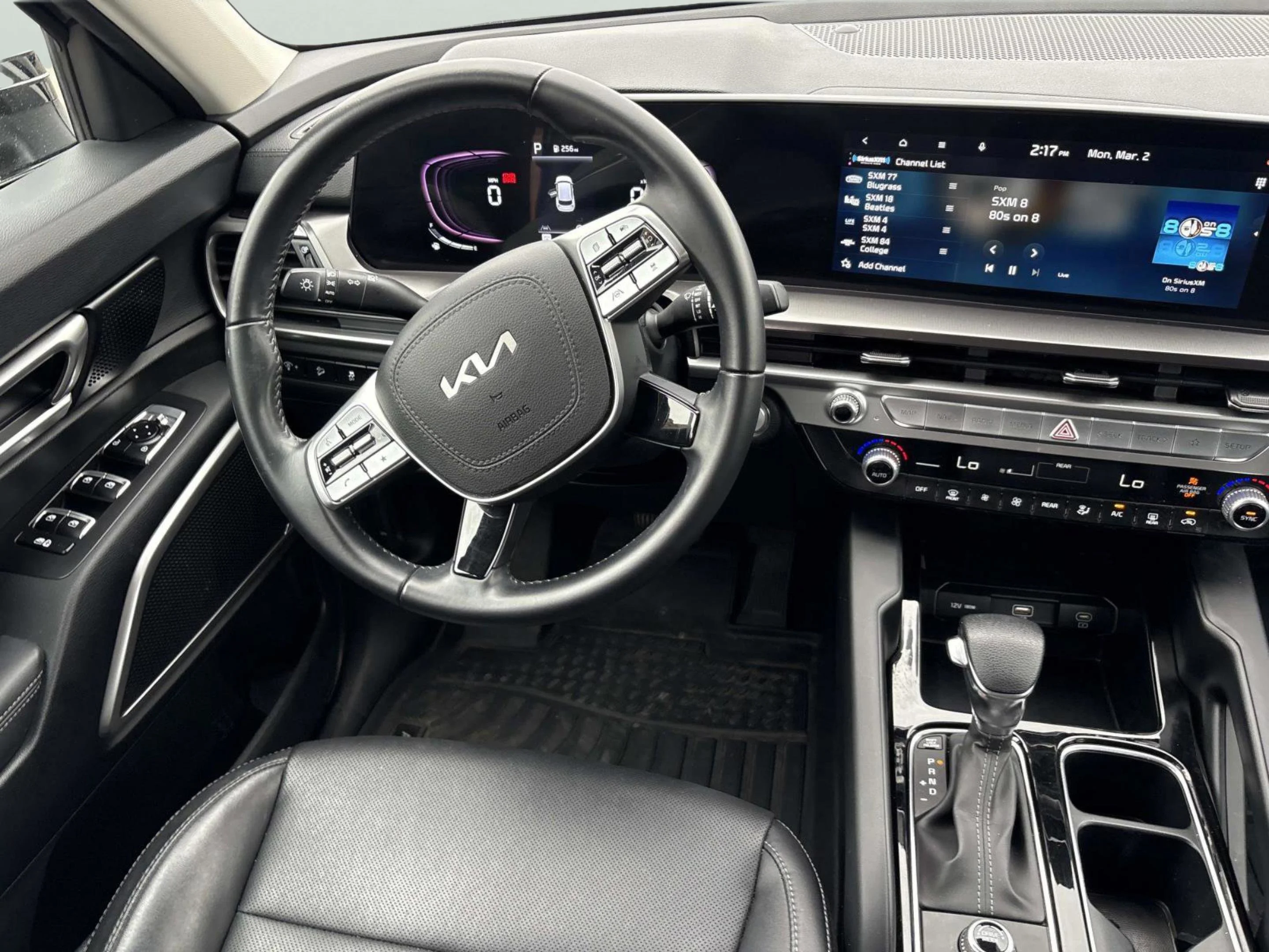 2023 Kia Telluride LX - Photo 13