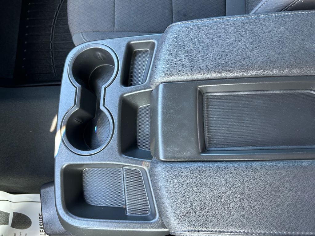 Used 2022 White Chevrolet LT image 23