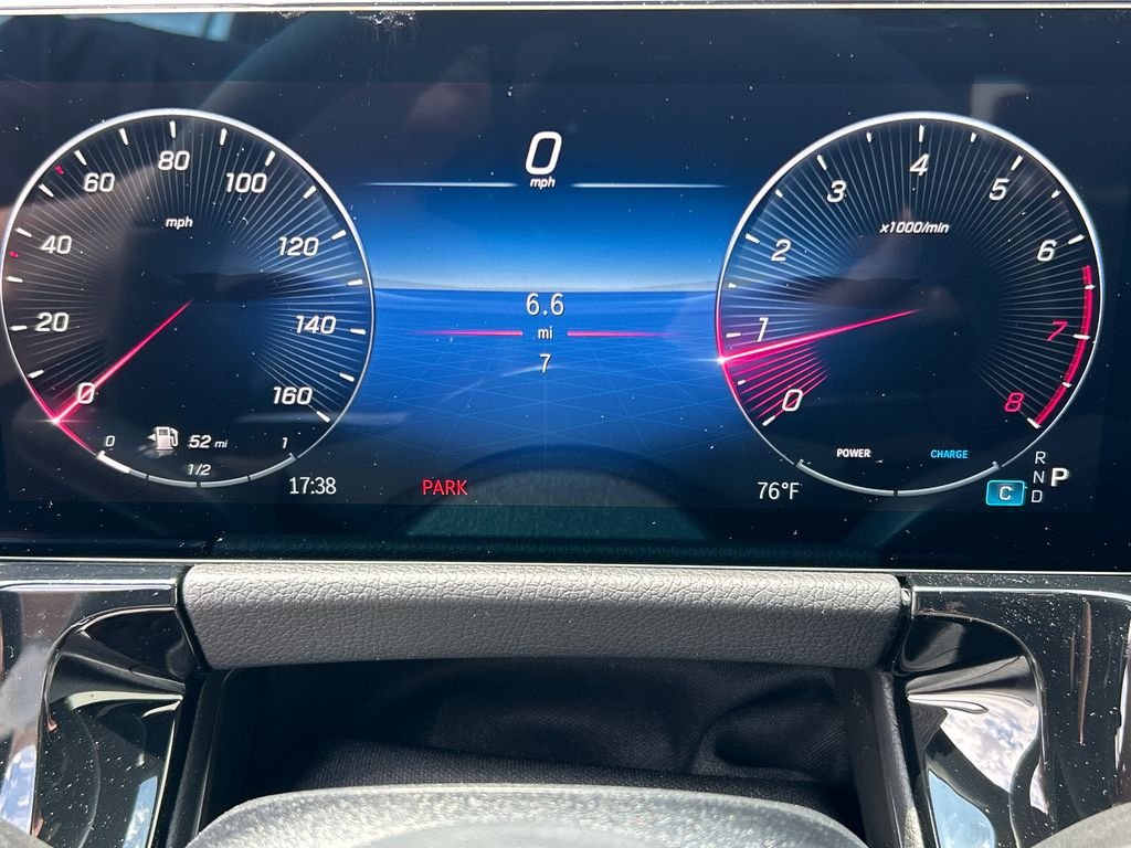New 2026 Polar White Mercedes-Benz GLA250 image 17