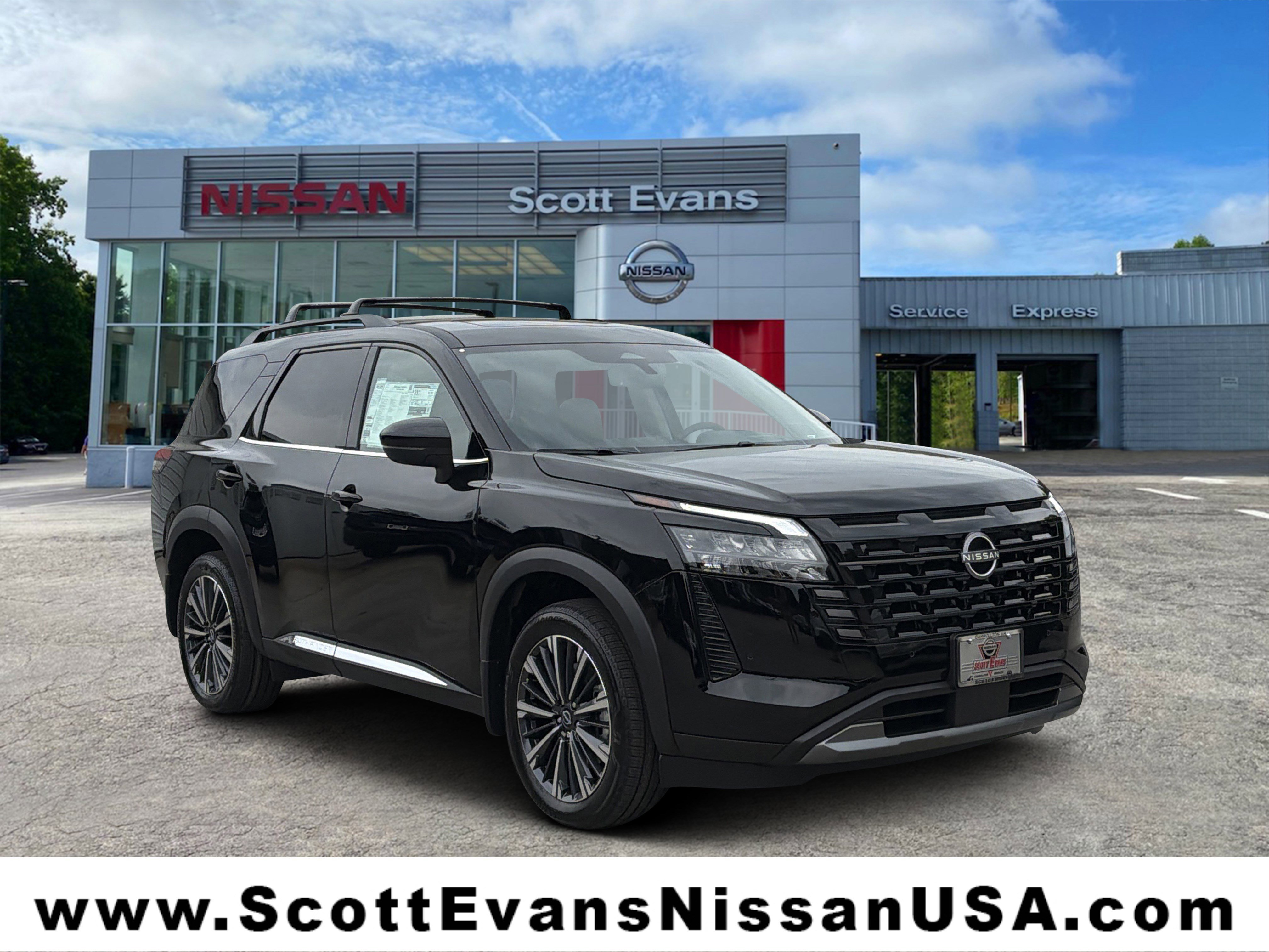 2026 Nissan Pathfinder Platinum 2WD's photo