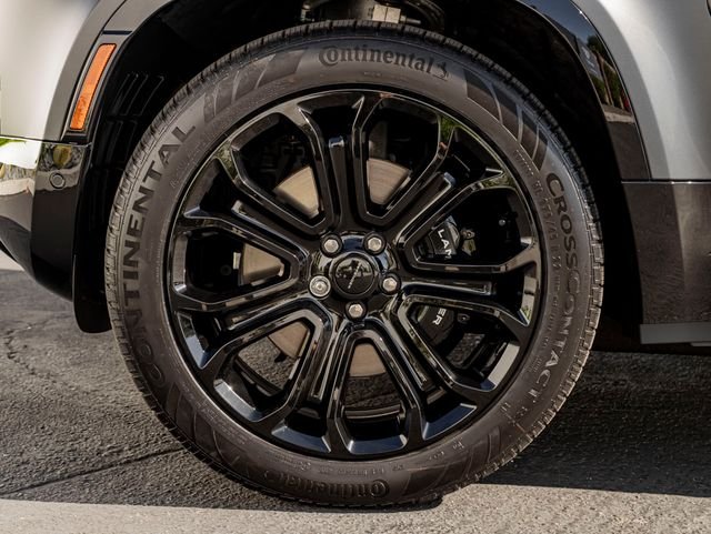 New 2026 Carpathian Grey Land Rover V8 image 11