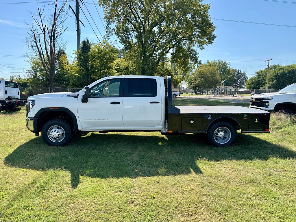 2026 GMC Sierra 3500 Chassis Cab Pro - Photo 7