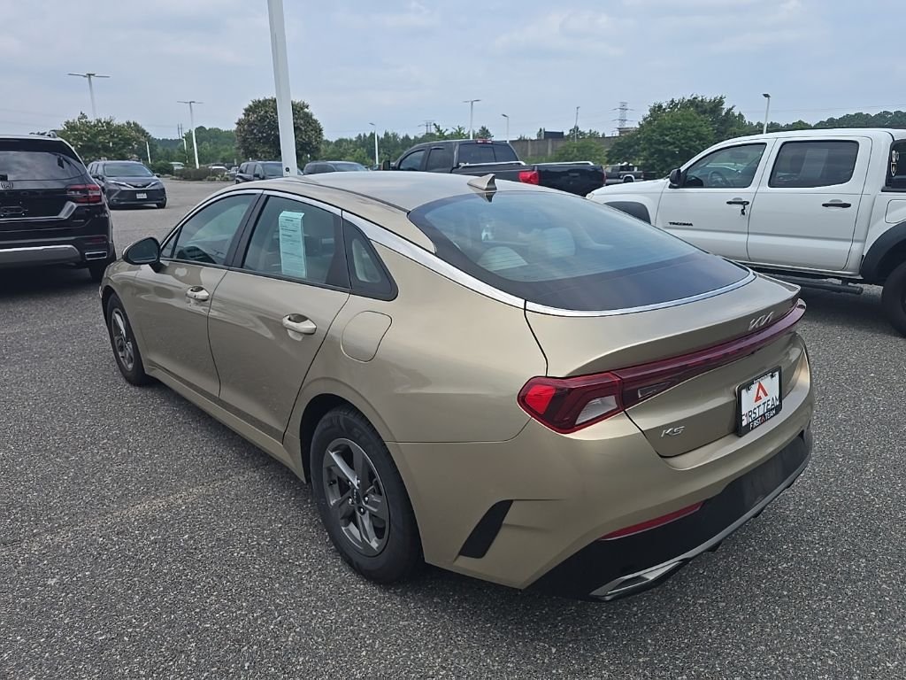 Used 2022 Beige Kia LXS image 7