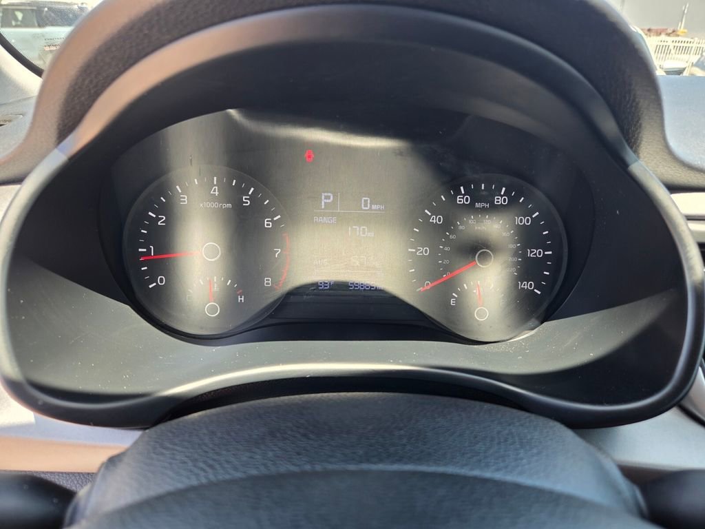 Used 2023 White Kia LX image 31