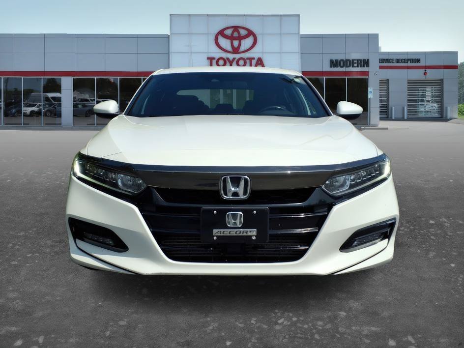 Used 2018 Platinum White Honda Sport 1.5T image 9