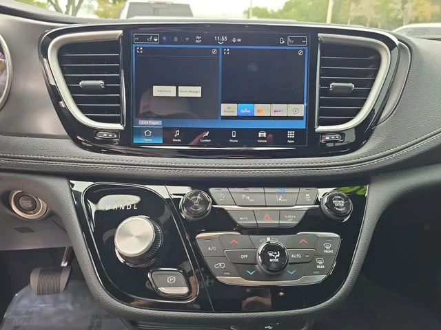 2026 Chrysler Pacifica Select - Photo 18
