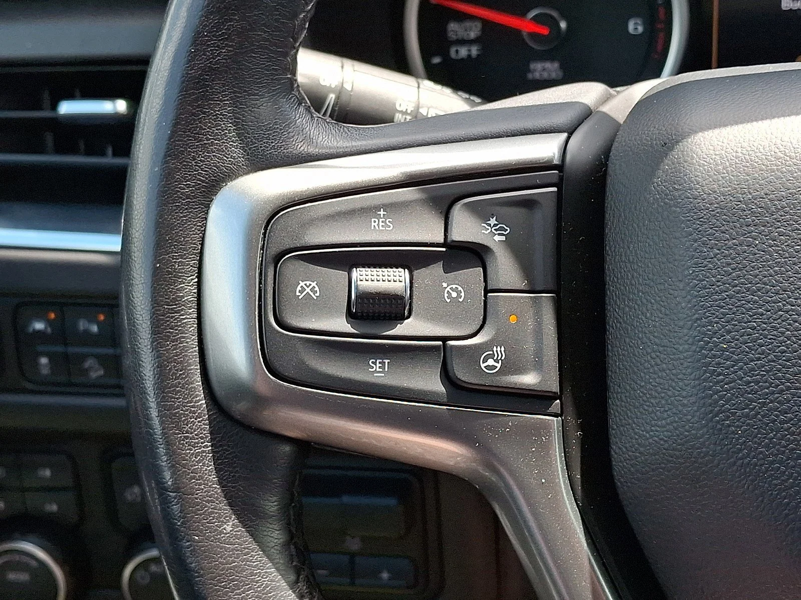 Used 2021 Black Chevrolet Premier image 22