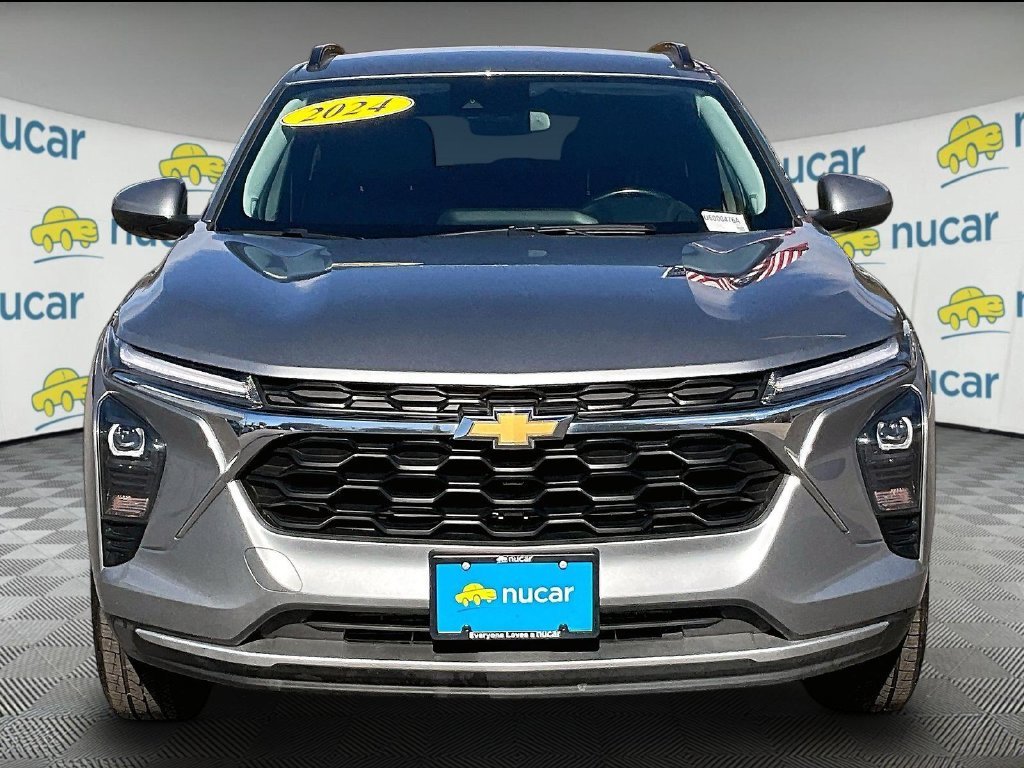 Used 2024 Gray Chevrolet LT image 2