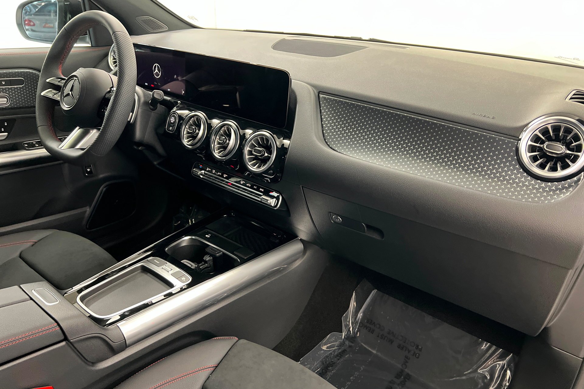 New 2026 Polar White Mercedes-Benz GLA 250 image 50