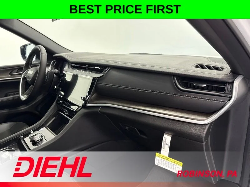 New 2026 Bright White Clear-Coat Exterior Paint Jeep  image 17