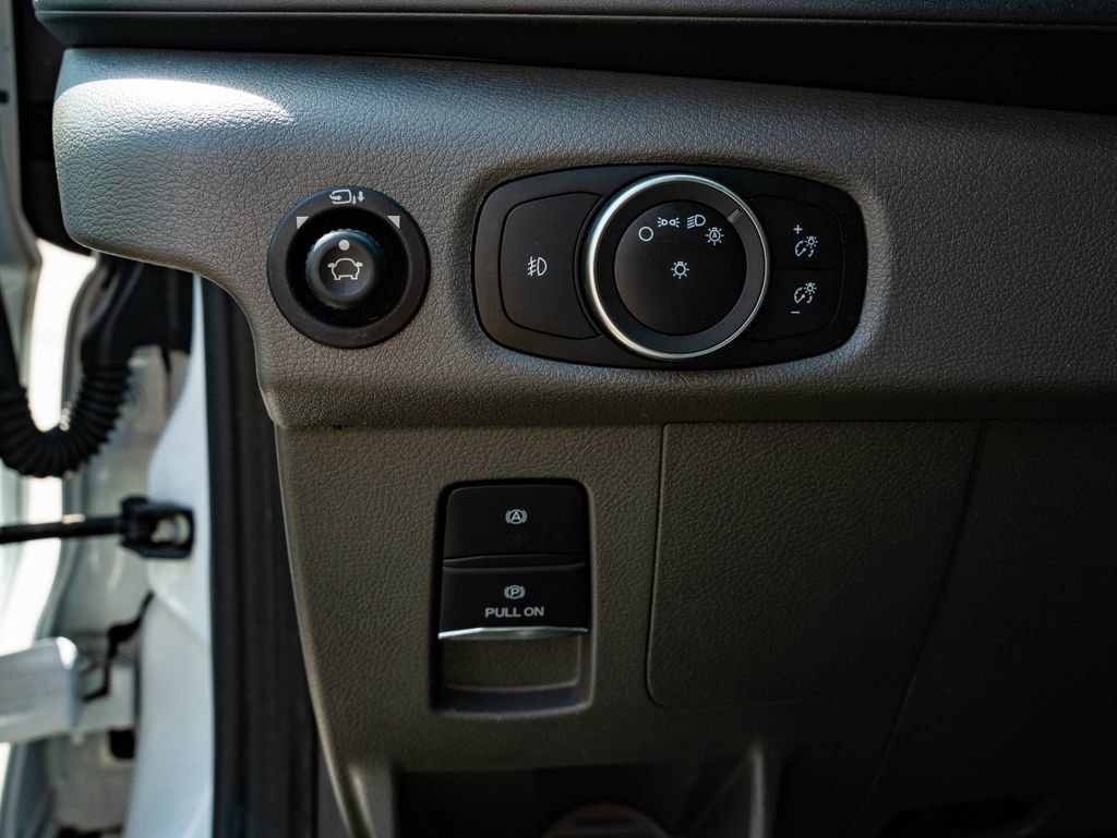 Used 2024 Oxford White Ford XLT image 39