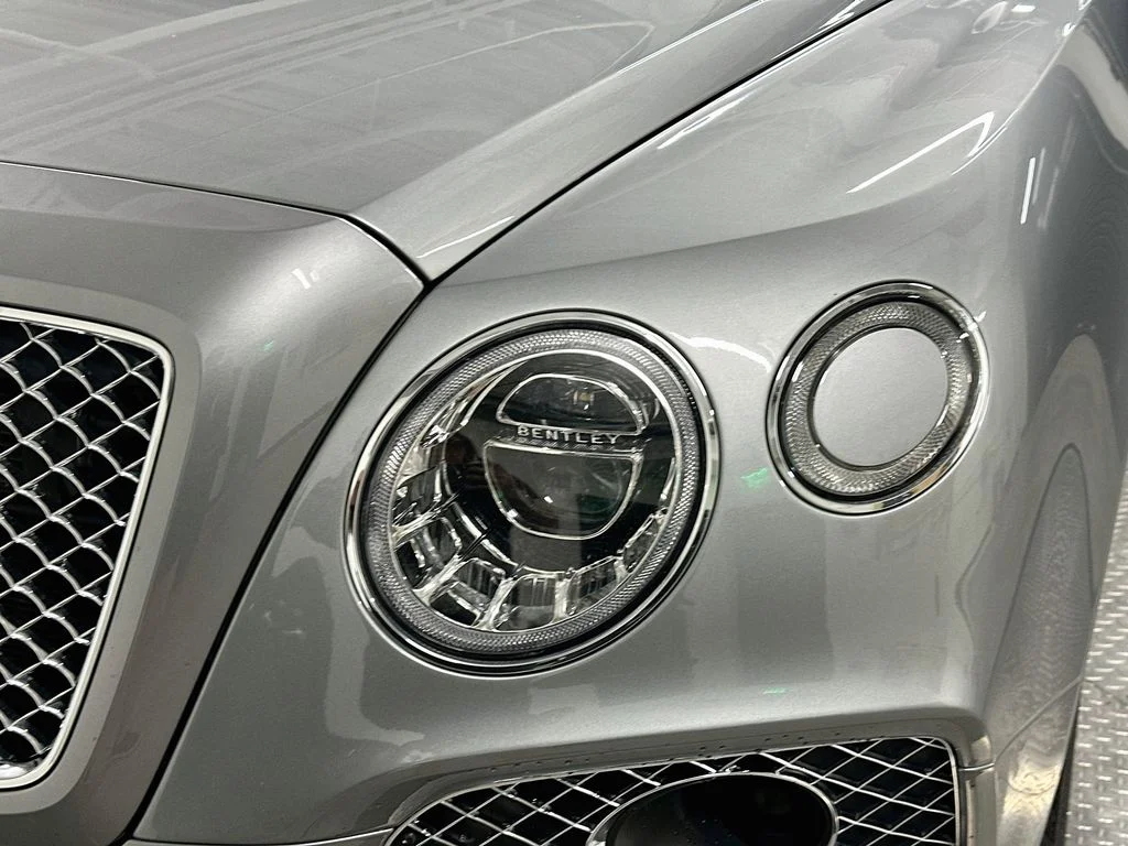 Used 2018  Bentley W12 image 32
