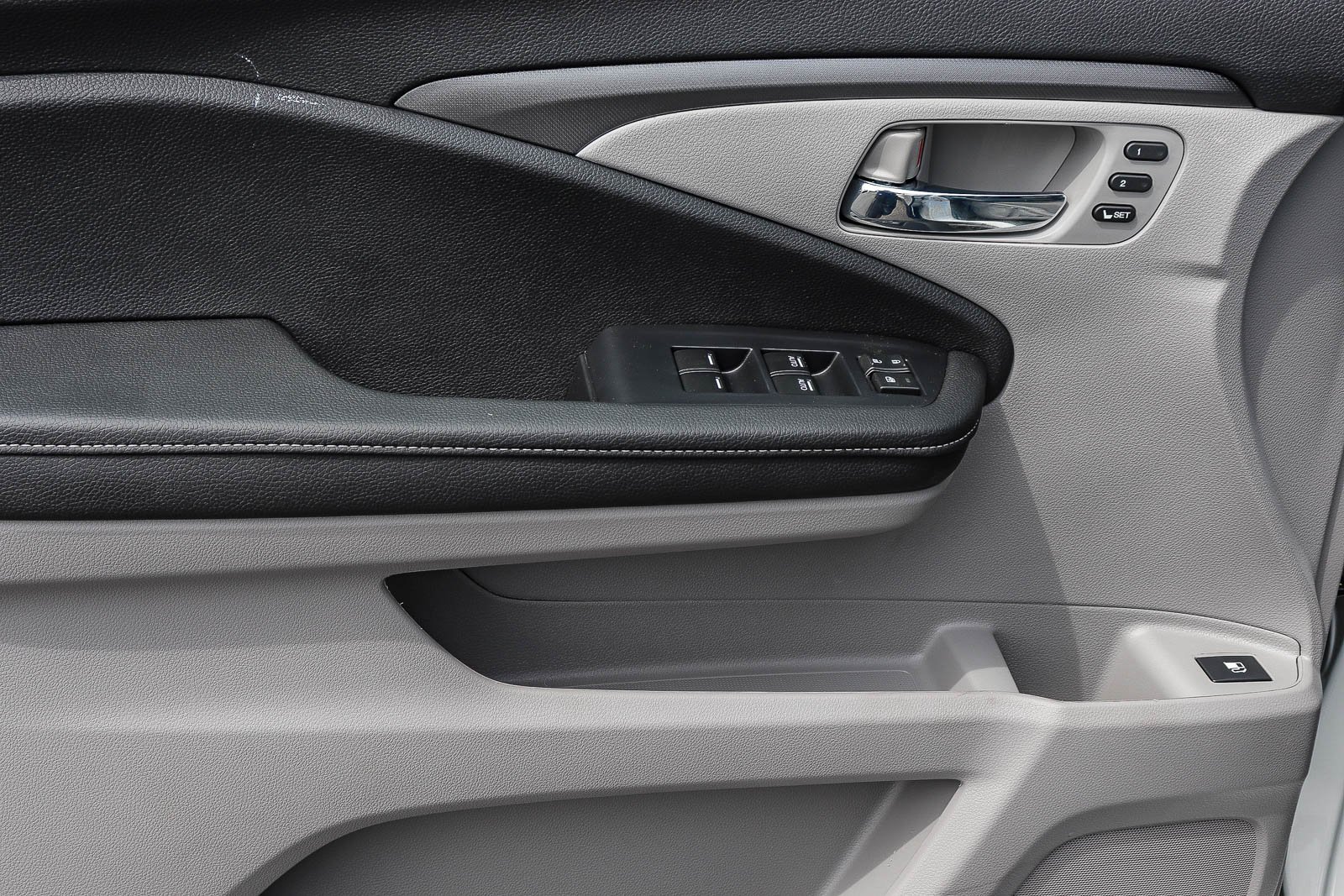 New 2026 Platinum White Pearl Honda RTL AWD image 23