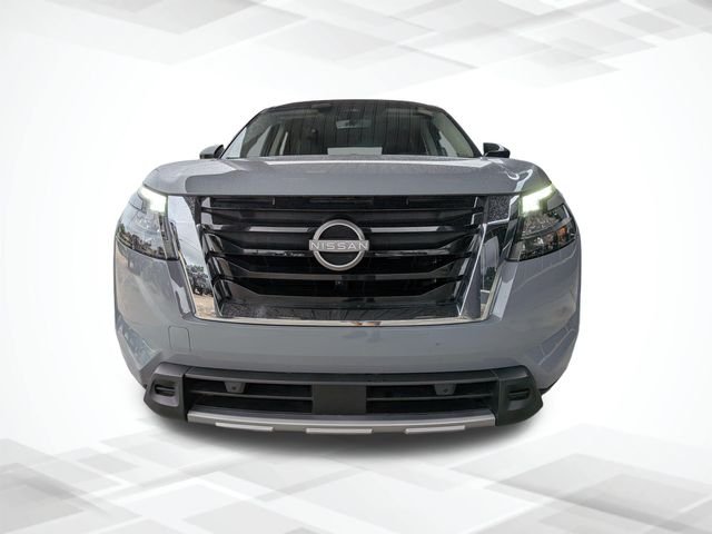 Used 2025 Gray Nissan Platinum image 8