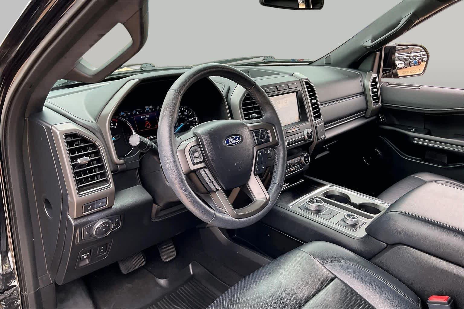 Used 2019 Agate Black Metallic Ford XLT image 14