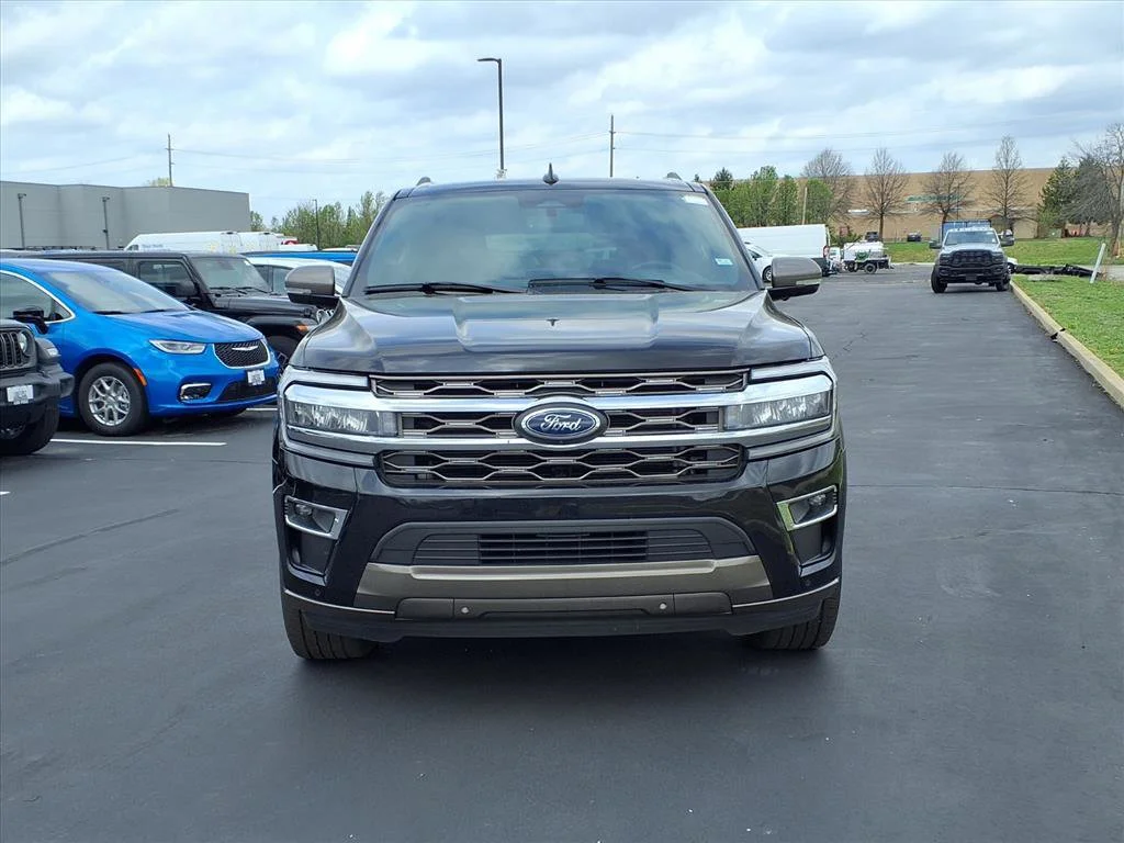 Used 2024 Black Metallic Ford King Ranch image 35