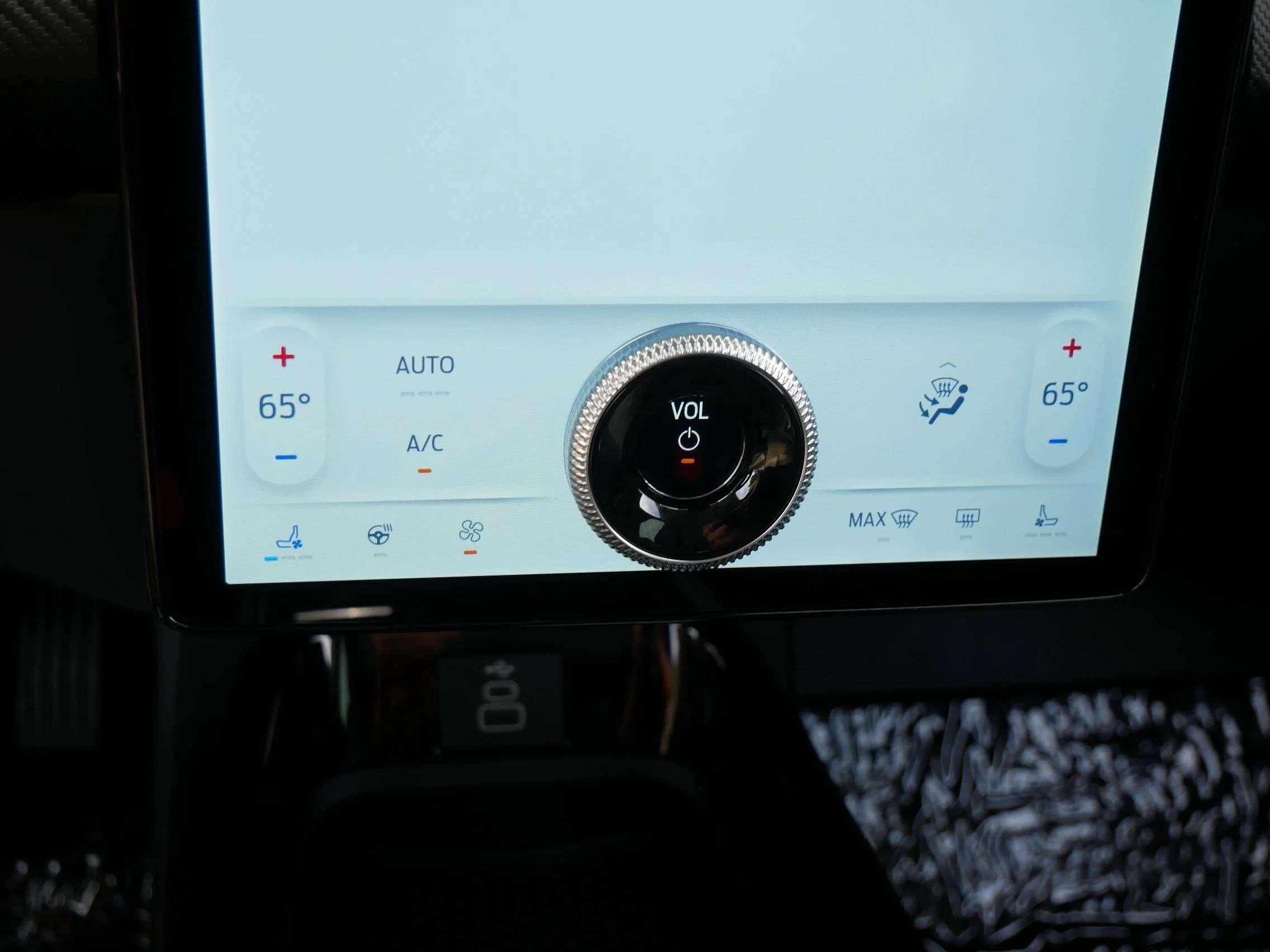 Used 2025 Shadow Black Ford Premium image 23