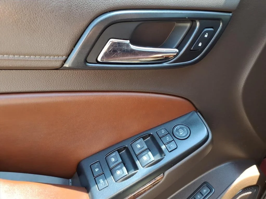 Used 2017 Red Chevrolet Premier image 17