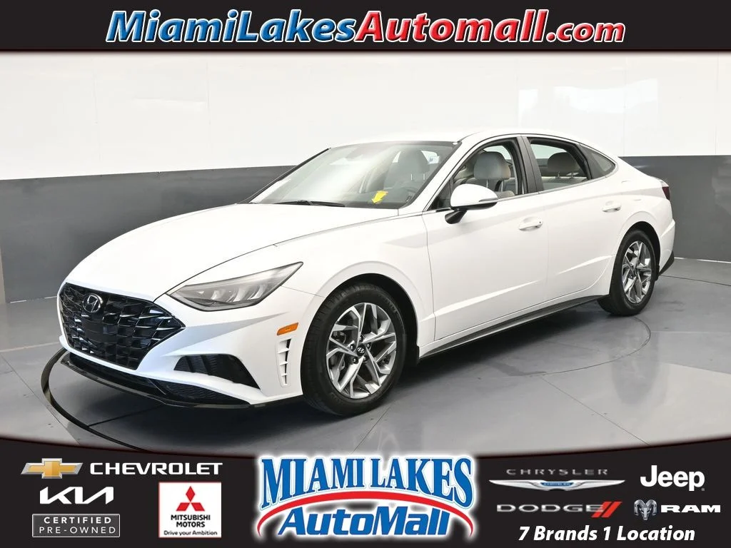 Used 2023 Serenity White Hyundai SEL image 1