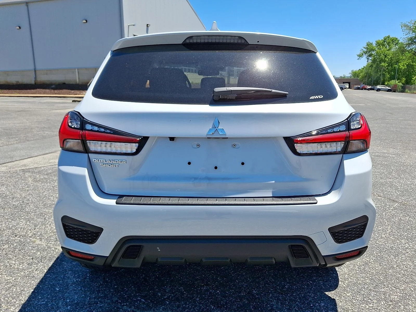 New 2026 White Mitsubishi 2.0 ES image 7