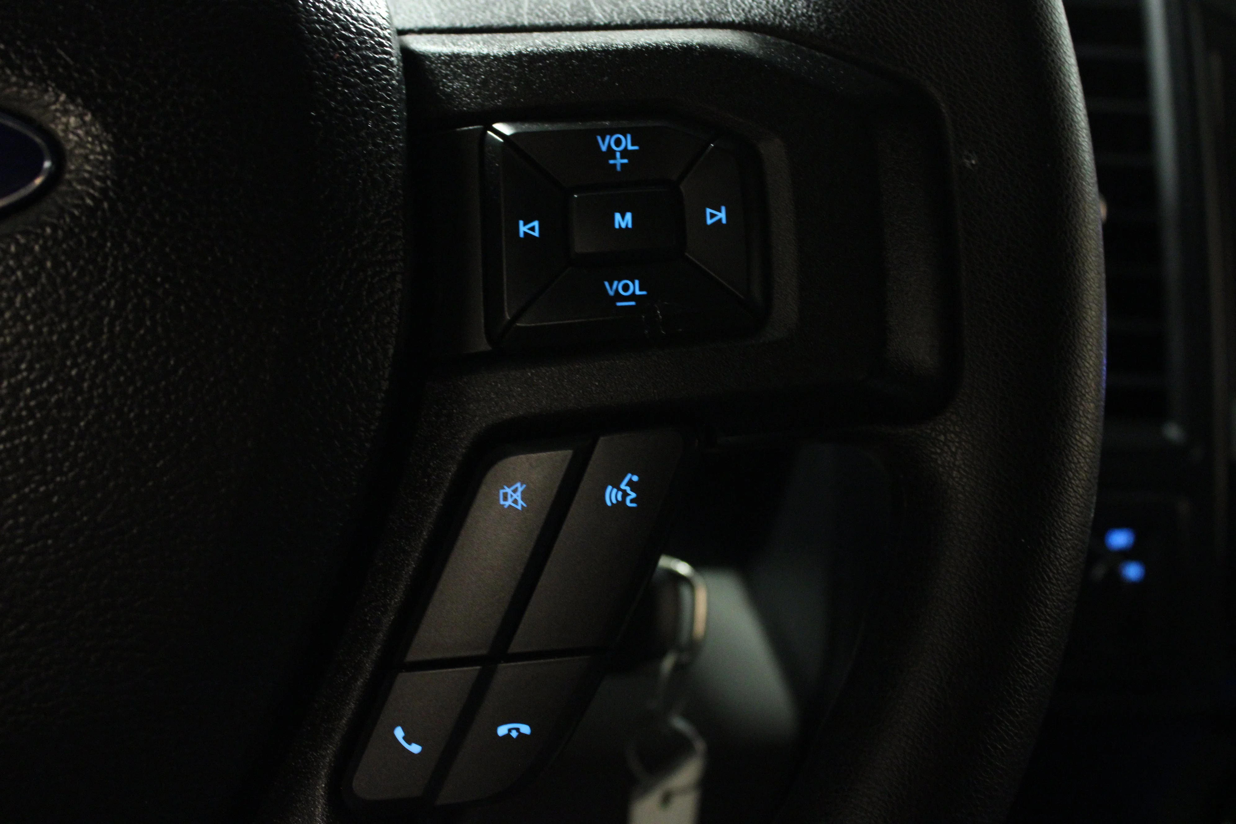 Used 2019 Agate Black Metallic Ford XL image 21