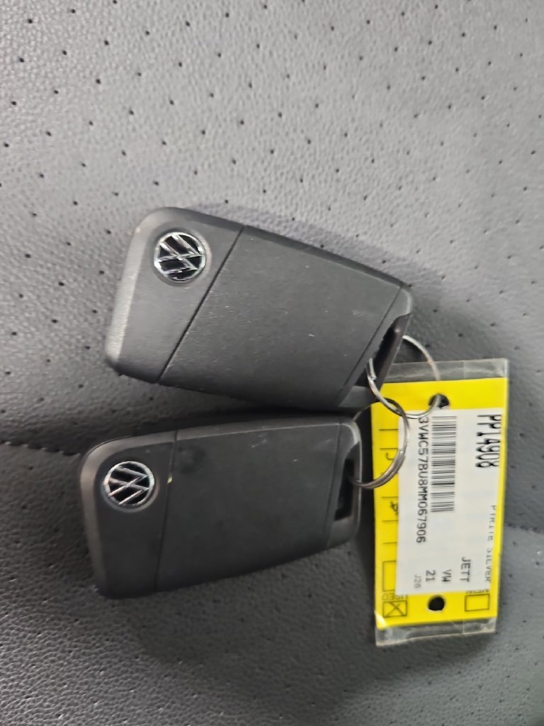 Used 2021 Silver Volkswagen 1.4T SE image 28