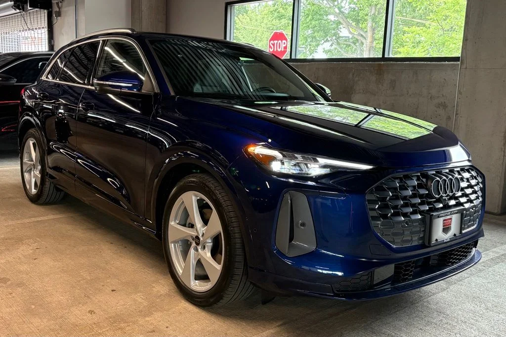New 2026 Navarra Blue Metallic Audi 2.0T Prestige image 12