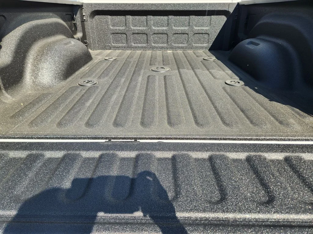 New 2026 Bright White Clearcoat RAM Tradesman image 23