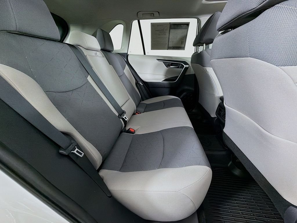 Used 2025 Ice Cap Toyota XLE image 25