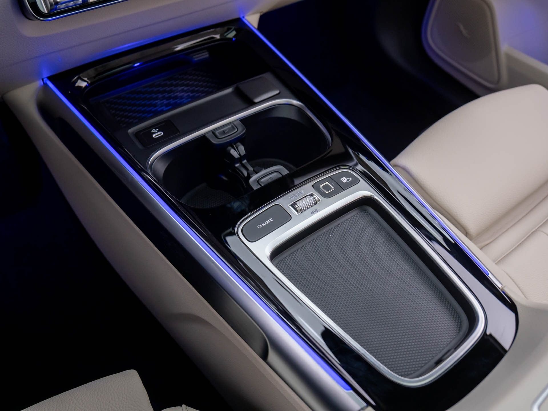 New 2026 Polar White Mercedes-Benz GLB 250 image 12