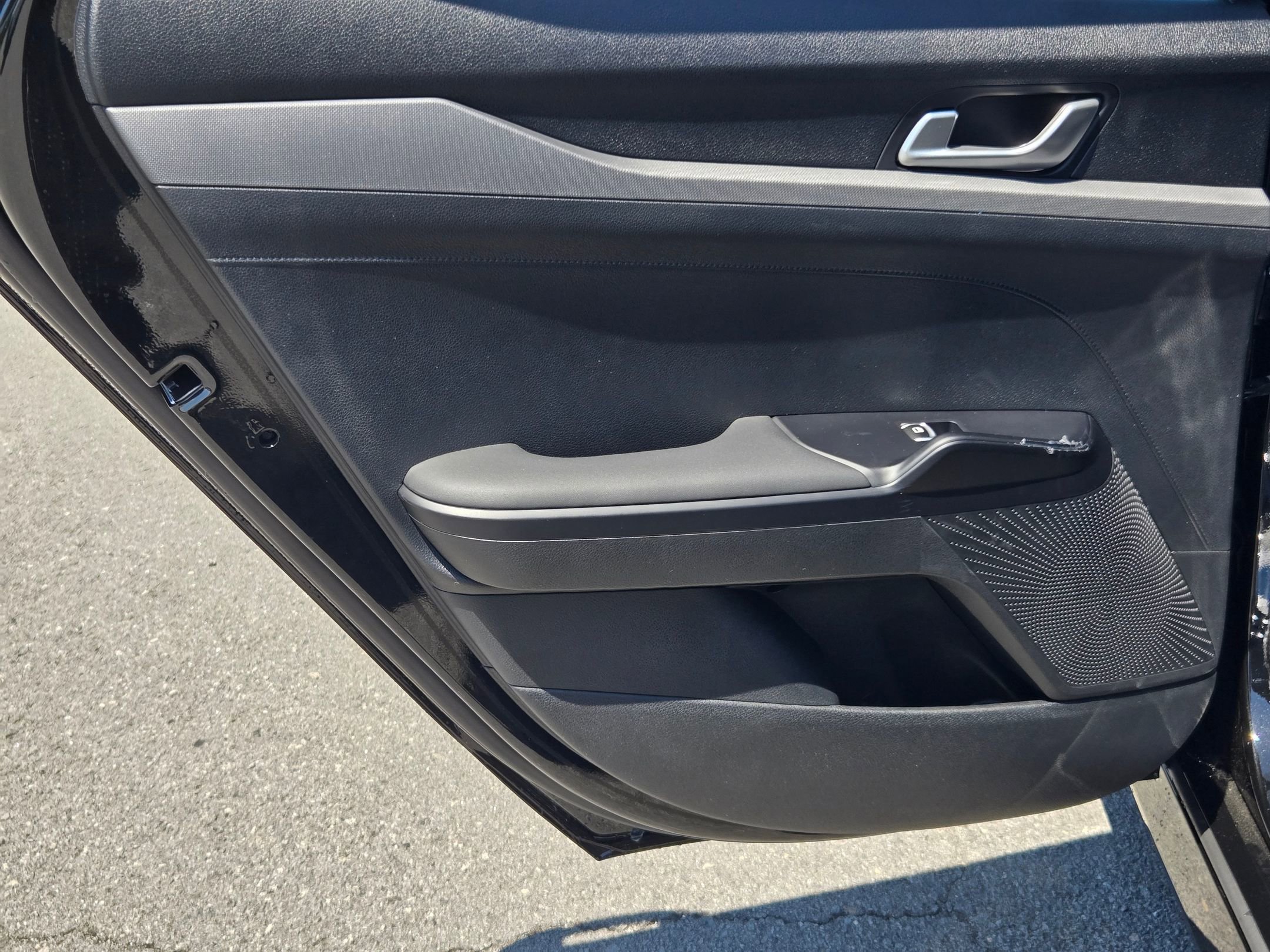 New 2026 Aurora Black Pearl Kia LXS image 32