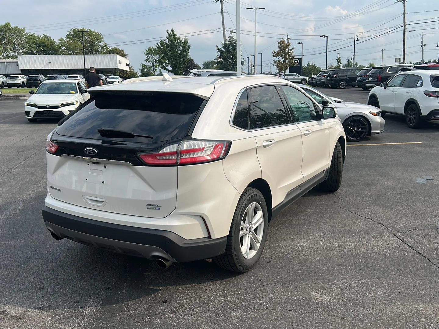 Used 2019 White Platinum Metallic Tri-Coat Ford SEL image 6