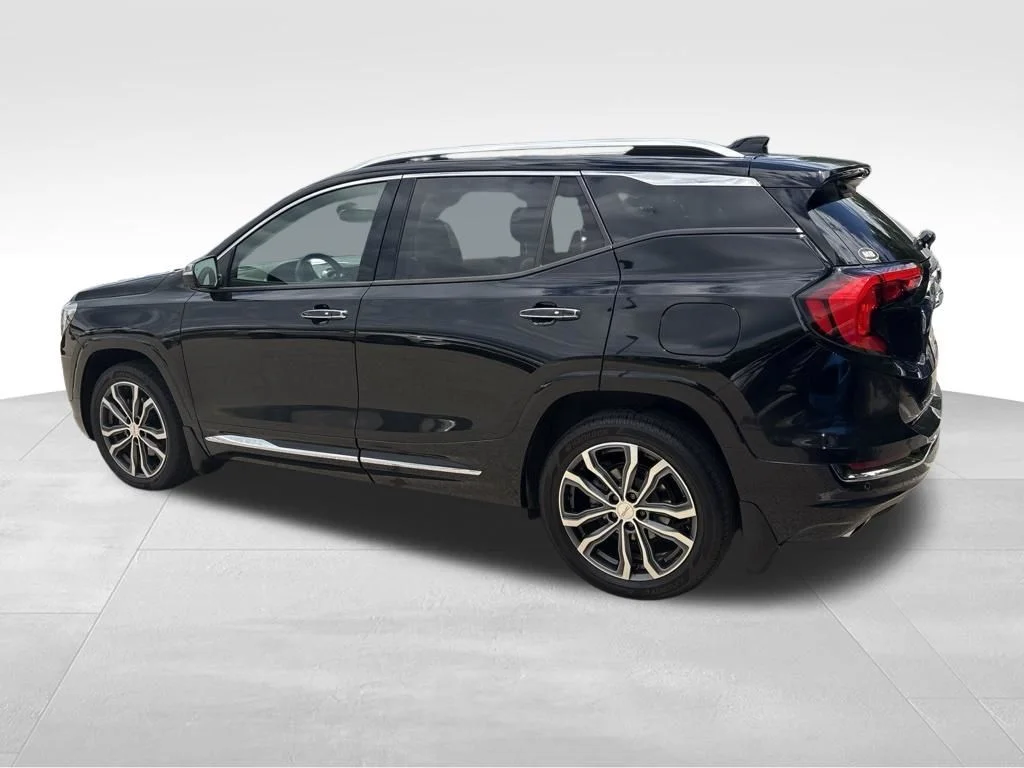 Used 2020 Black GMC Denali image 10