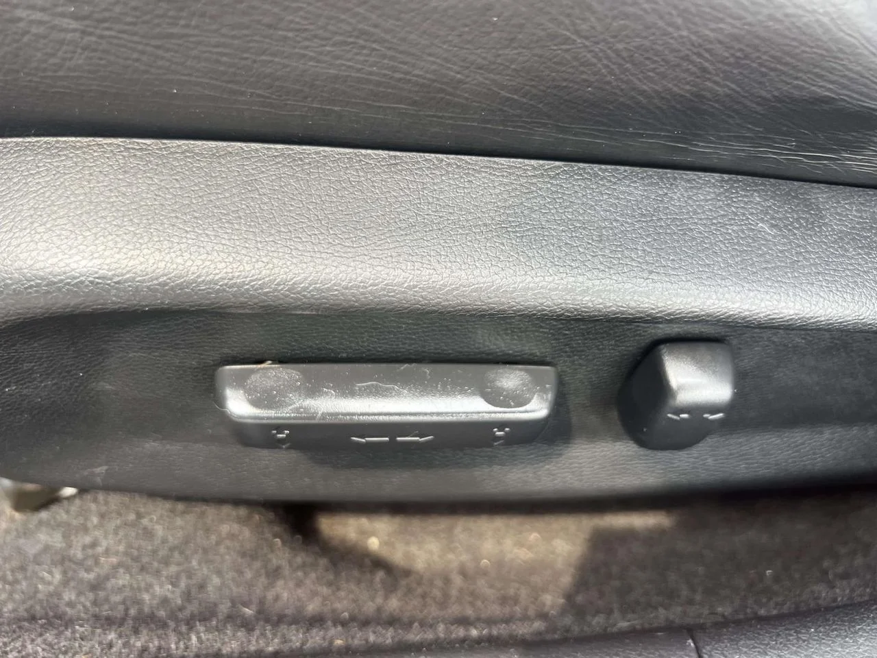 Used 2016 Red Honda Touring image 25