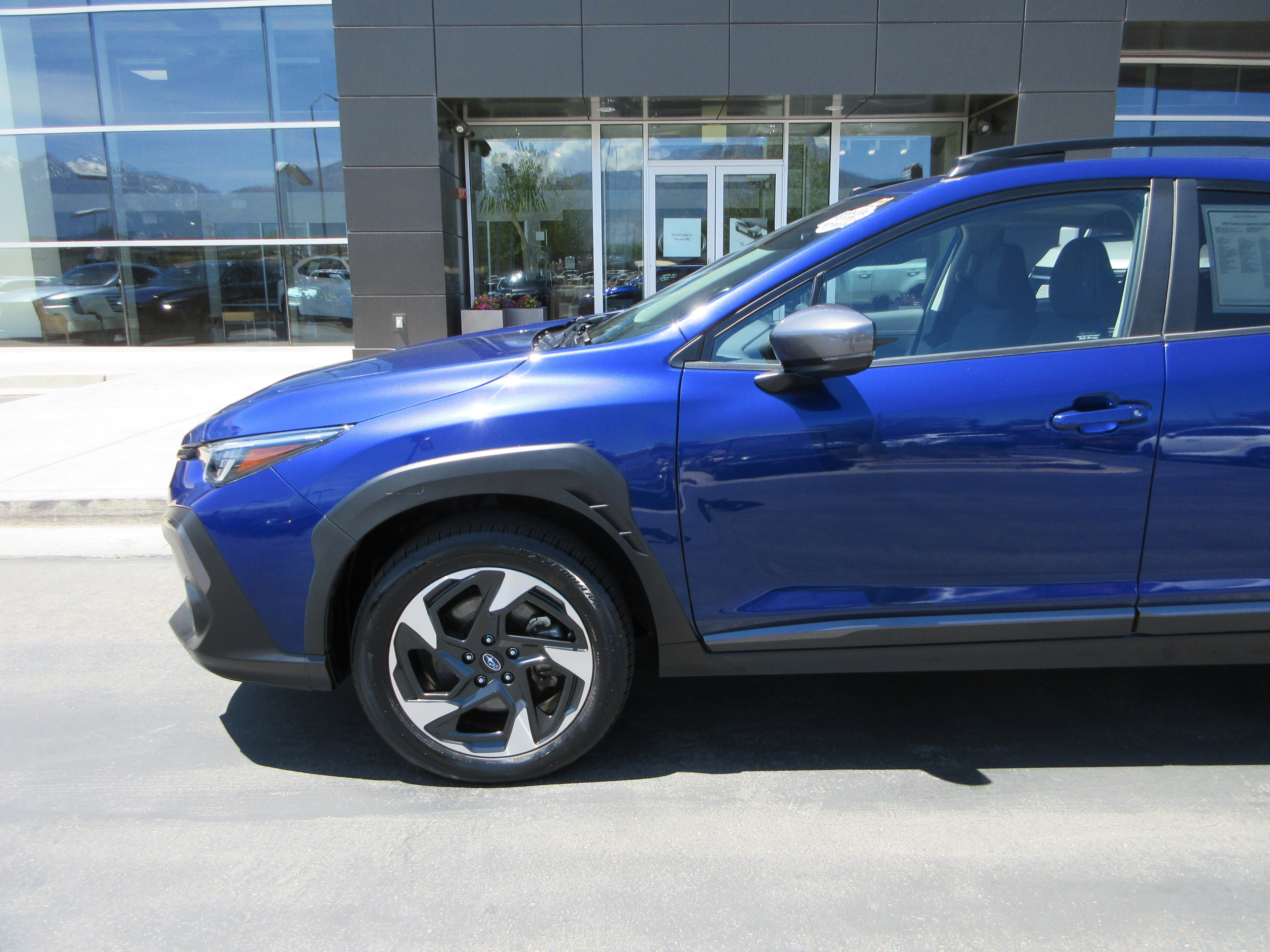 Used 2024 Sapphire Blue Pearl Subaru Limited image 2