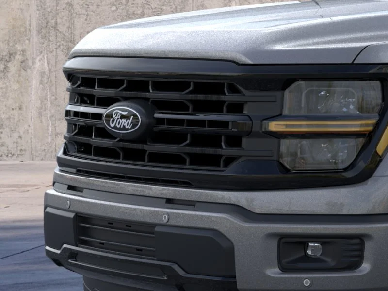 New 2026 Carbonized Gray Metallic Ford XLT image 39