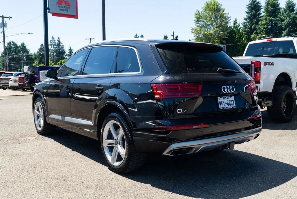 Used 2019 Black Audi 55 Prestige image 4